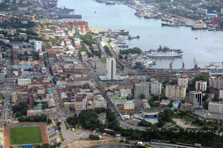 File:Central Vladivostok.jpg