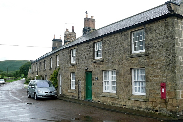 File:Cottages at Branton - geograph.org.uk - 1507915.jpg