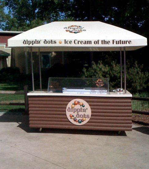 File:Dippin Dots stand at Carowinds.jpg - Wikipedia