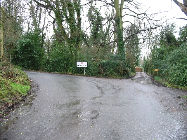 File:Entering the village of Wootton - geograph.org.uk - 337967.jpg