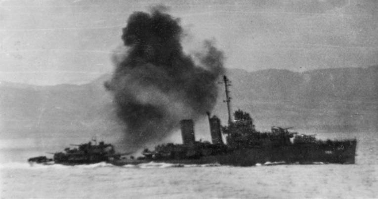 File:Farragut class destroyer off Guadalcanal 1942.jpg