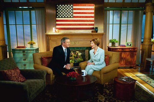 File:First Lady Laura Bush speaks with Charlie Gibson during a Good Morning America live interview at the ABC Studios in New York City.jpg