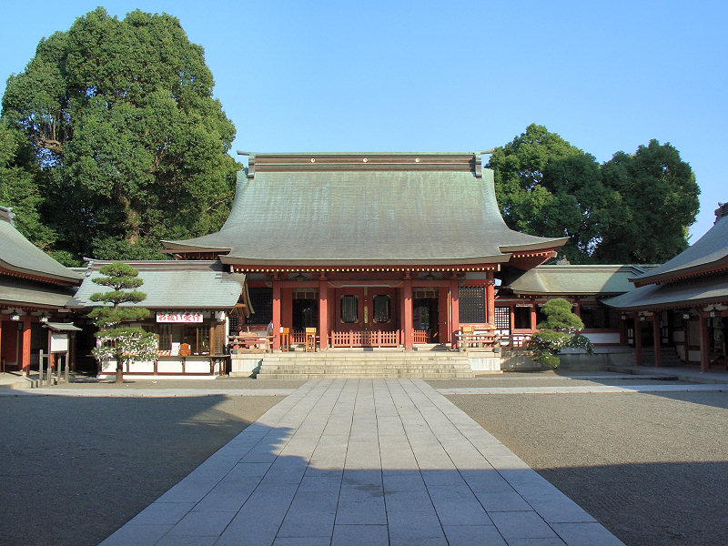 File:Fujisakihachimanguu-shrine.jpg