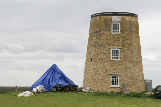 File:Great Haseley windmill - geograph.org.uk - 3457500.jpg