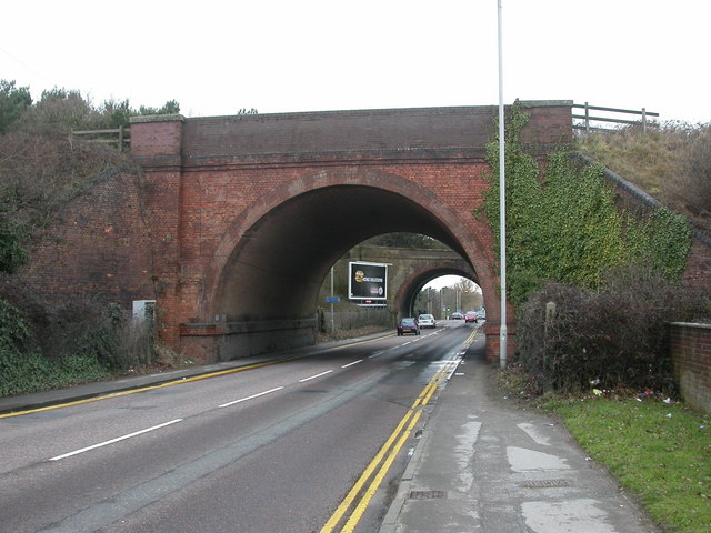 File:Hamworthy, railway bridges - geograph.org.uk - 1747995.jpg