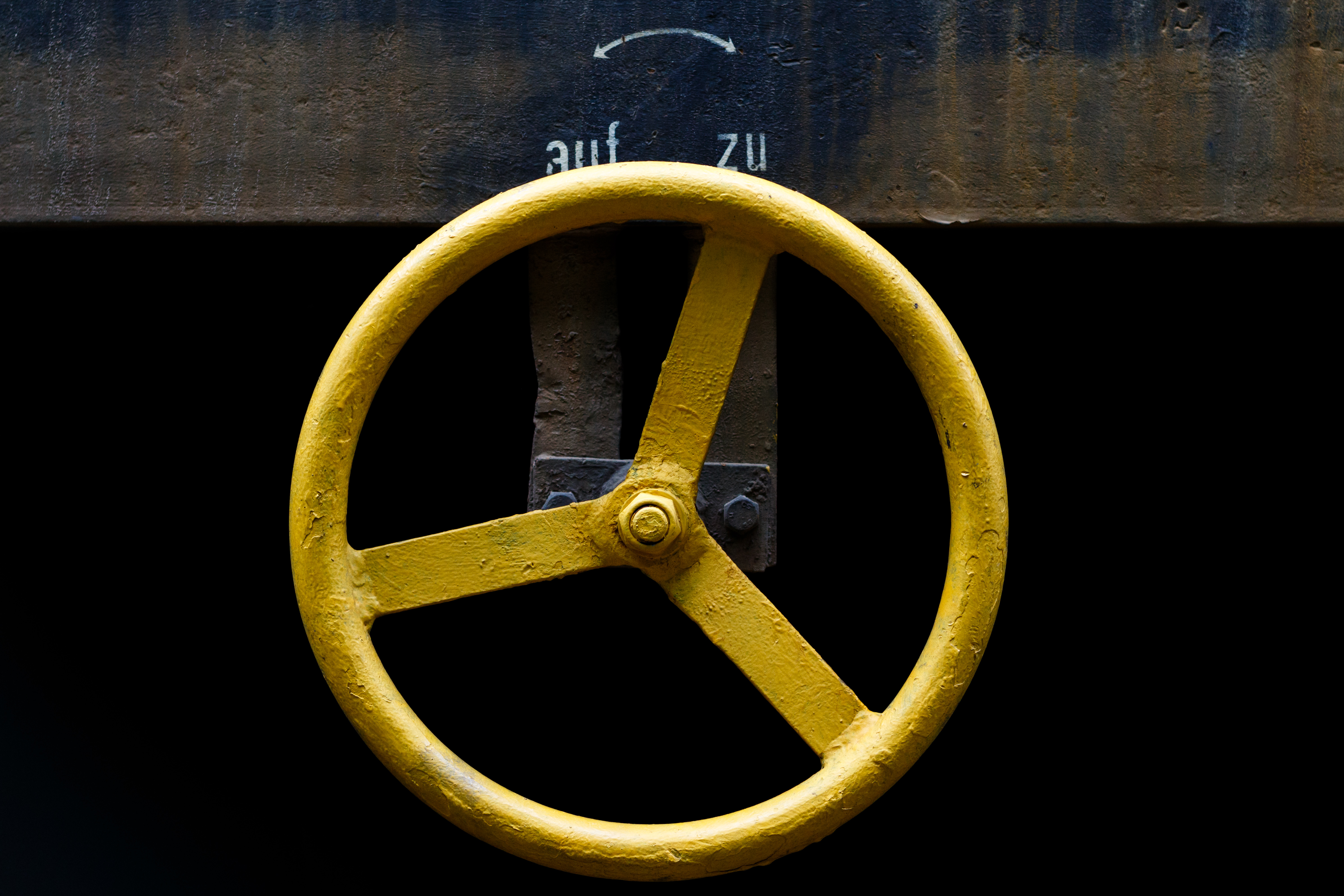 File:Handbremse an einem Eisenbahnwagen 20150719 62.jpg