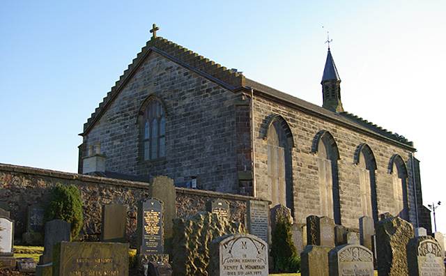 File:Kirk O'Shotts Church - Side View Near Shotts - geograph.org.uk - 765017.jpg