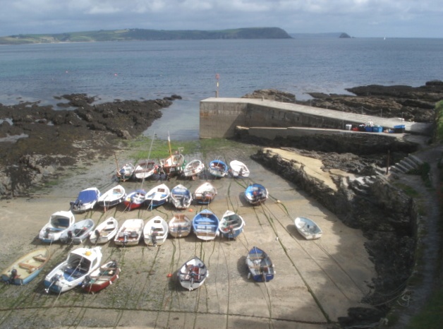 File:Low tide at Portscatho harbour - geograph.org.uk - 561803.jpg