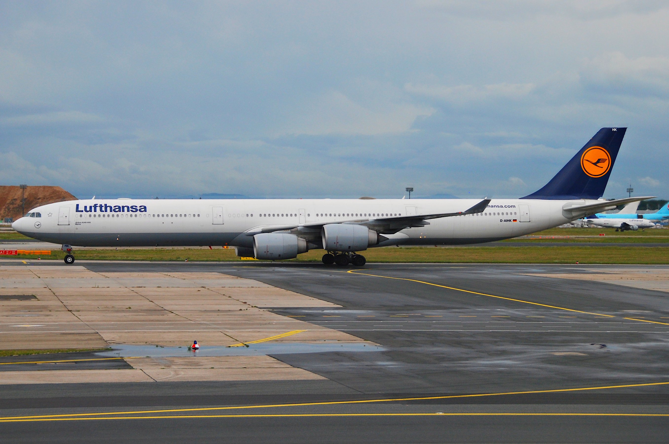 Airbus A340 600 Seating Chart