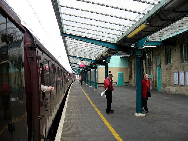 File:Railway Station, Carlisle - geograph.org.uk - 188441.jpg