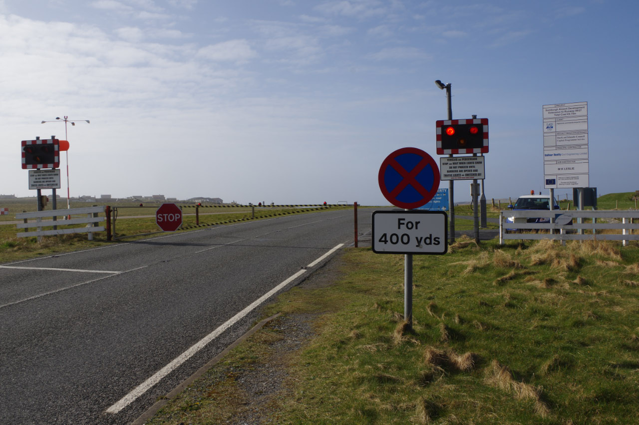 Runway_crossing%2C_Sumburgh_Airport_-_geograph.org.uk_-_3933255.jpg