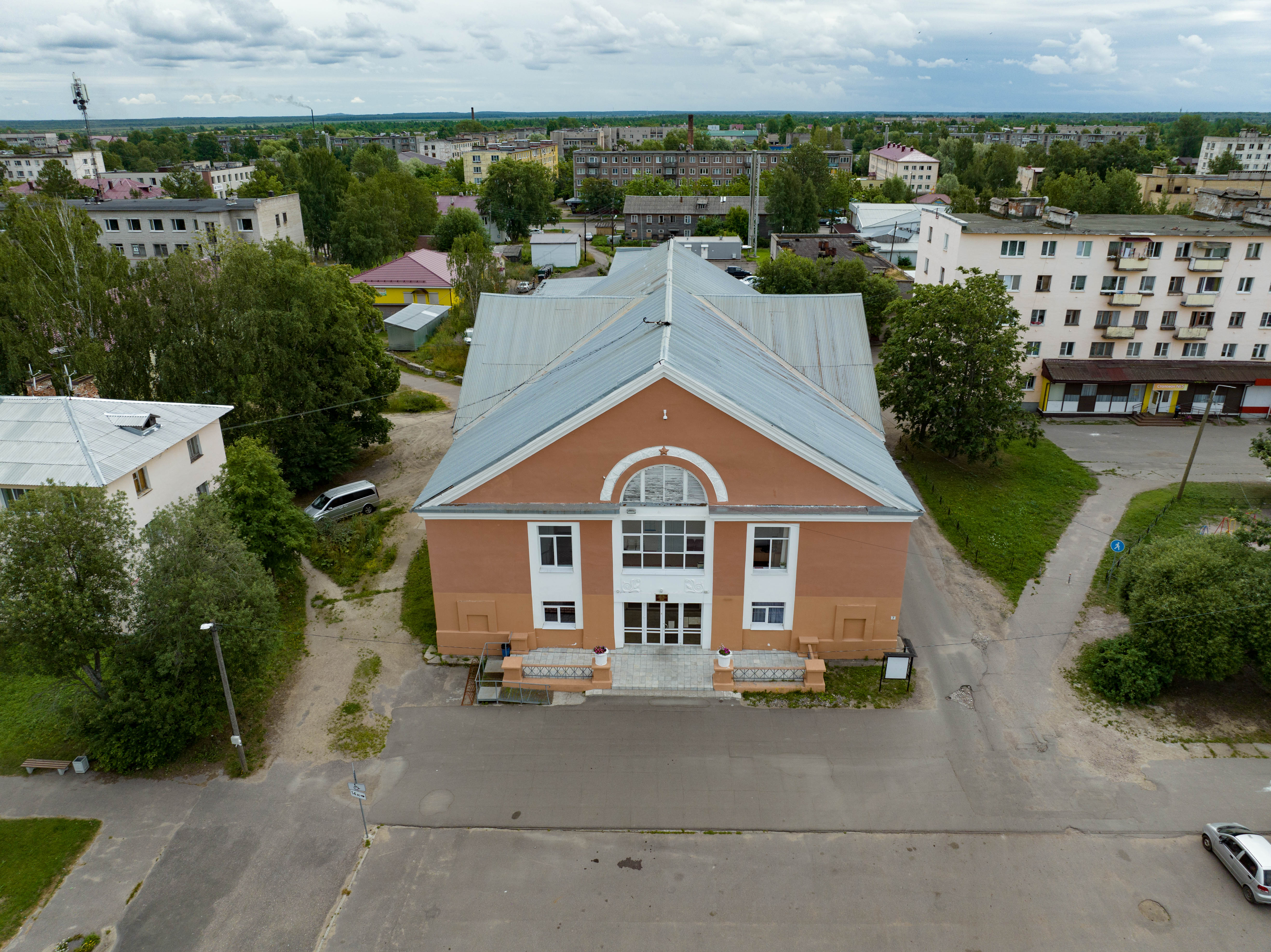 Олонец свирских дивизий. Олонец, улица Свирских дивизий, 1.