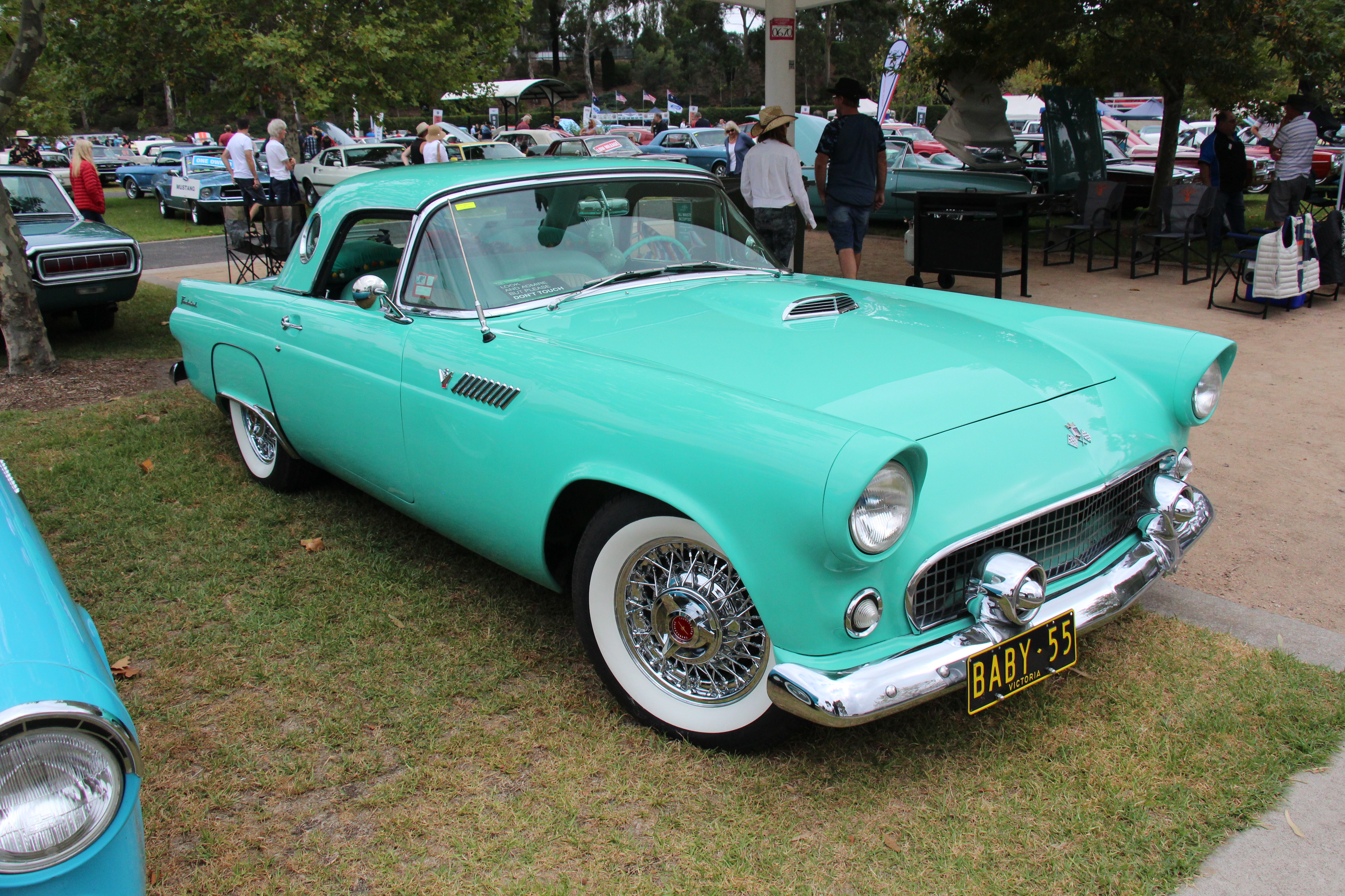 Ford Thunderbird 1955 Yellow Limited