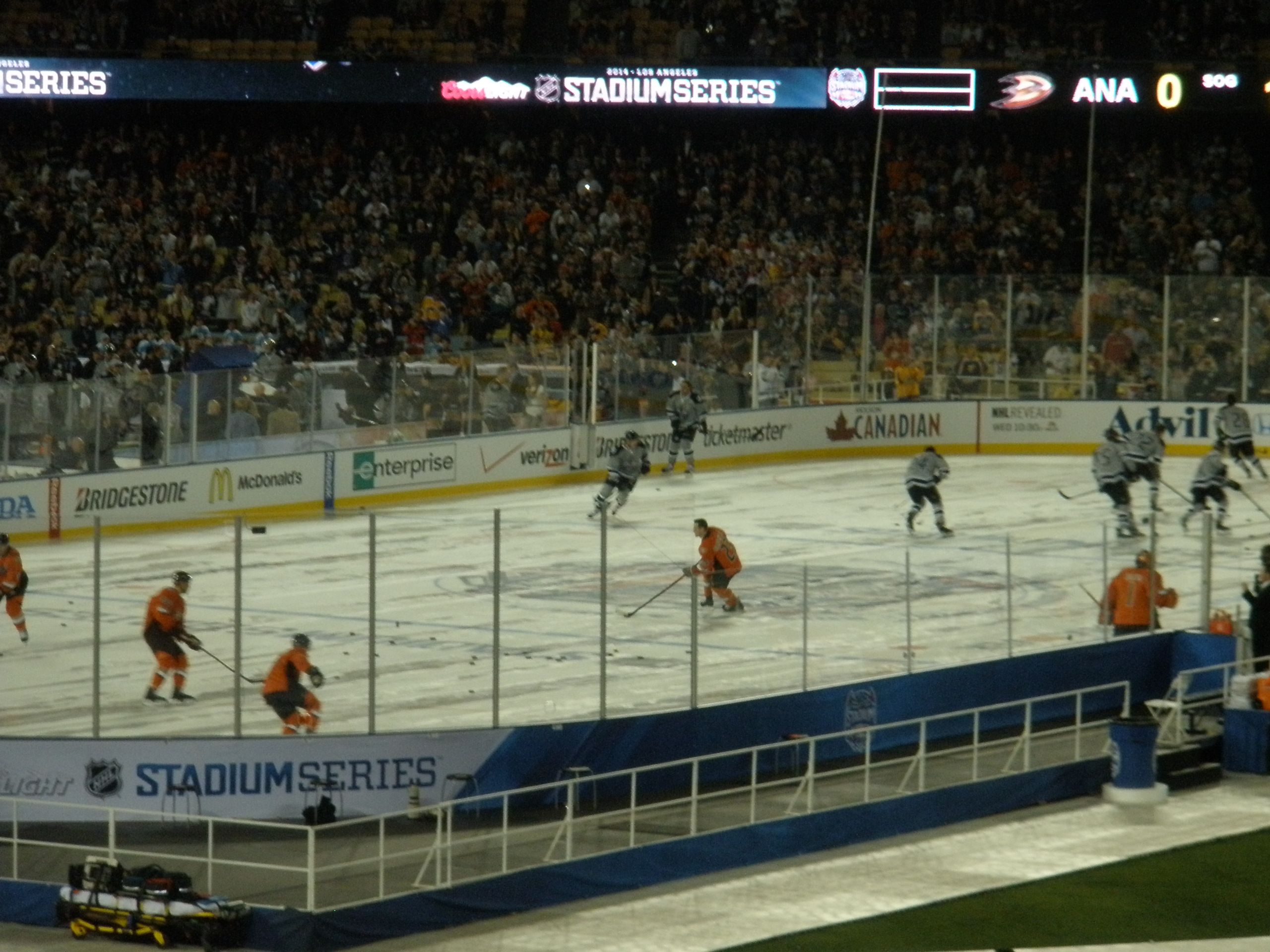 2014 NHL Stadium Series - Wikipedia