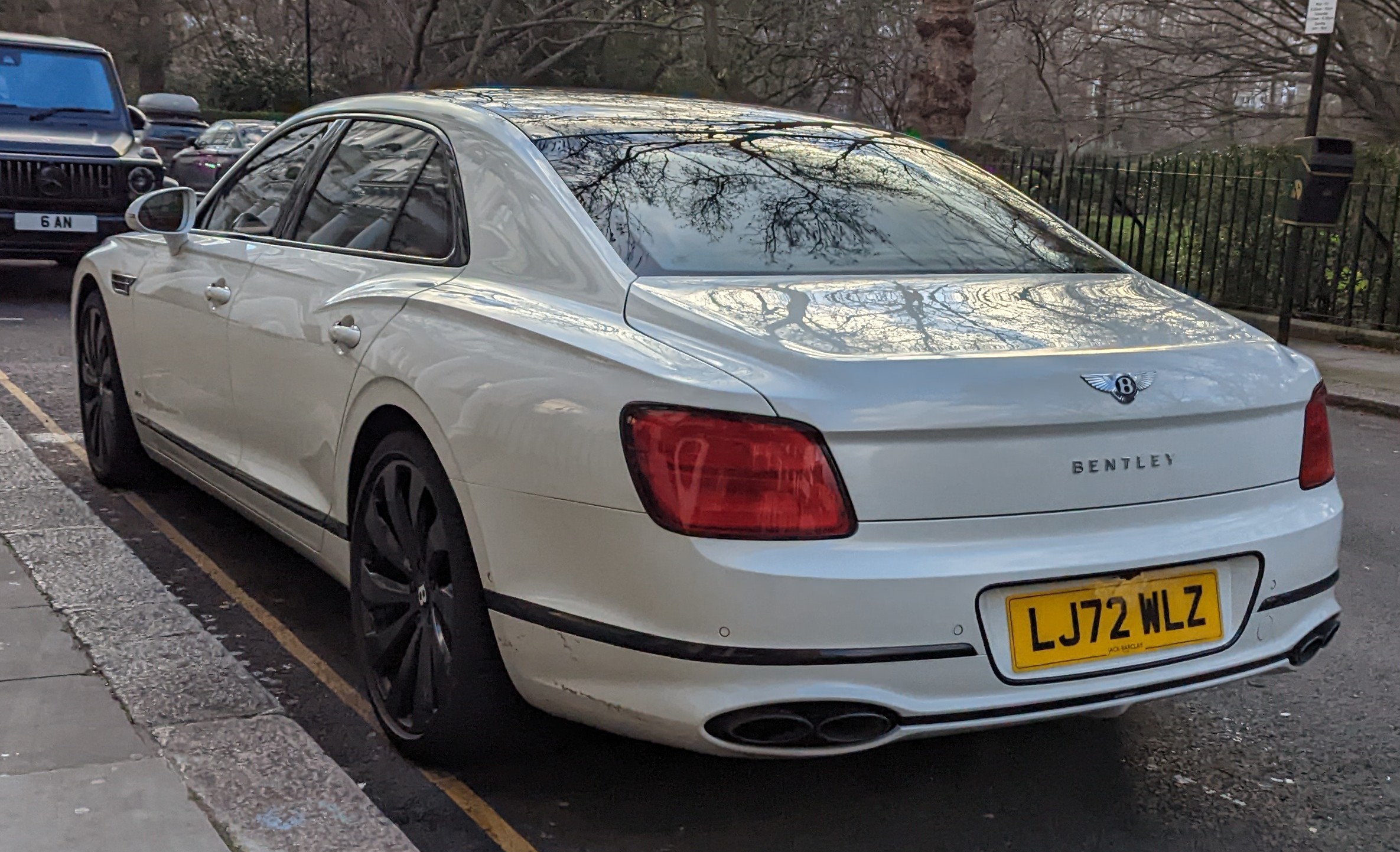 Bentley Flying Spur авария