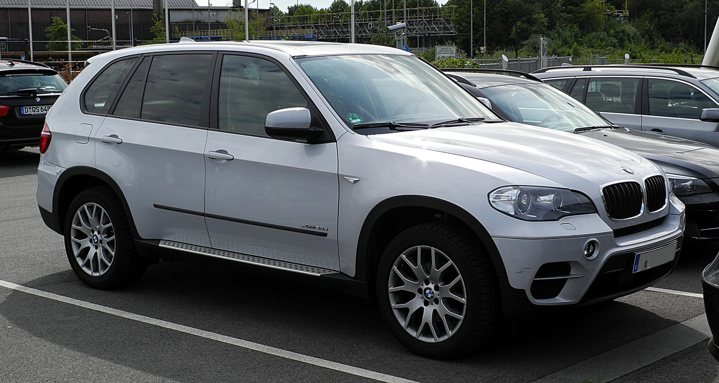 File:BMW X5 xDrive30d (E70, Facelift) – Frontansicht, 2 ...