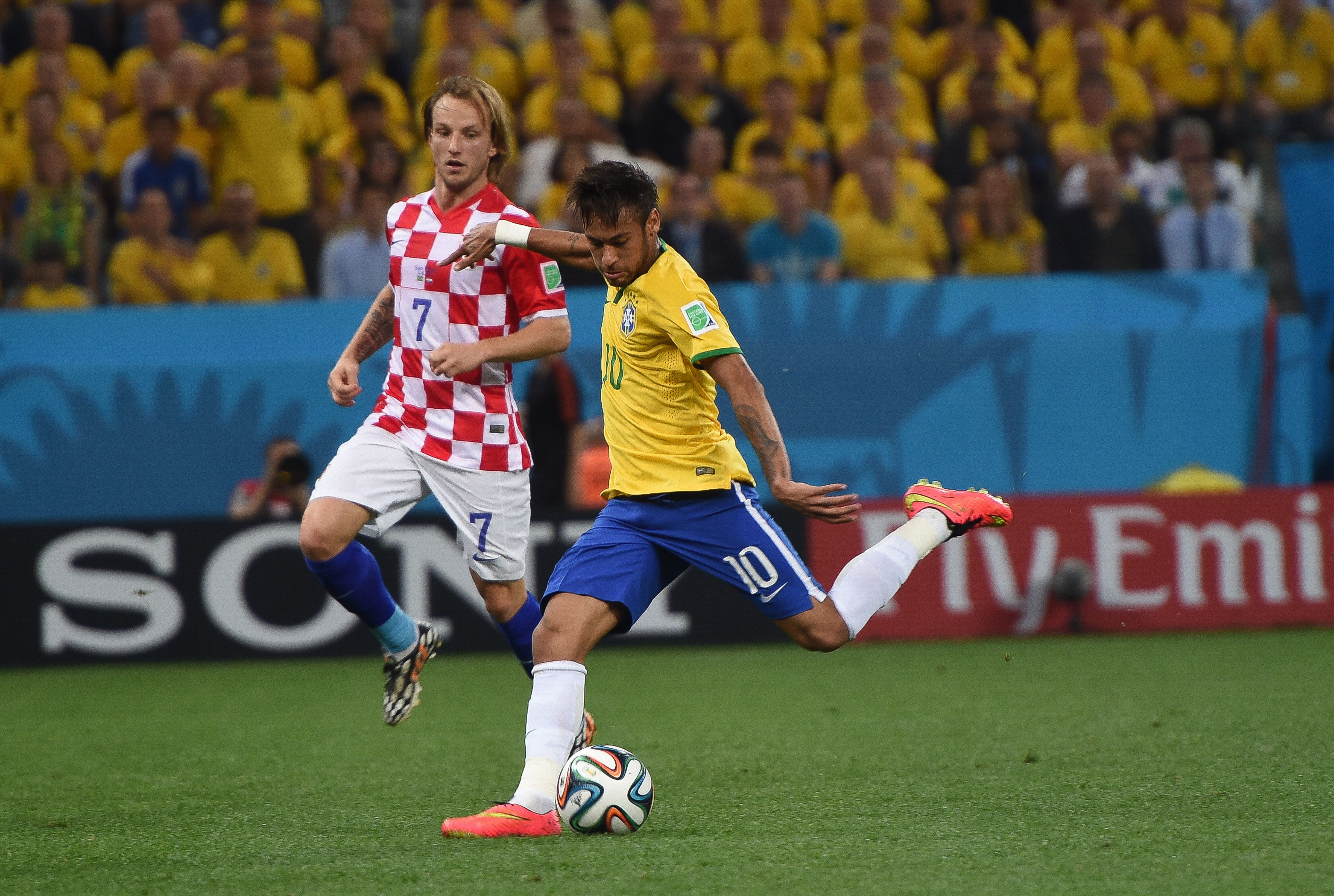 File:Brazil and Croatia match at the FIFA World Cup 2014-06-12 (54