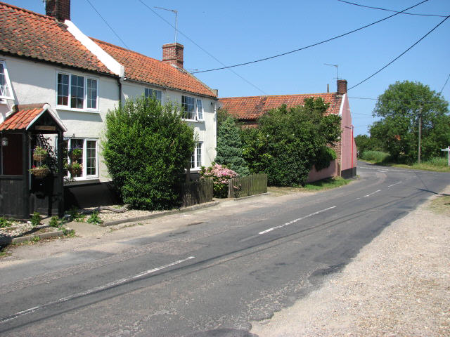 File:Cottages, Ingham Corner - geograph.org.uk - 522065.jpg