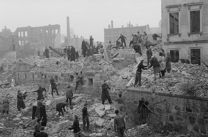 Bombing of Leipzig in World War II - Wikipedia