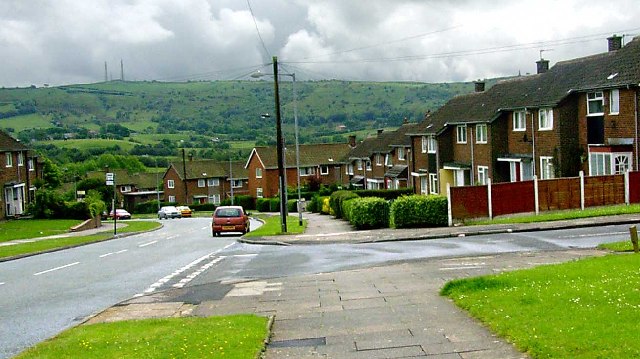 File:Hattersley Road West - geograph.org.uk - 14665.jpg