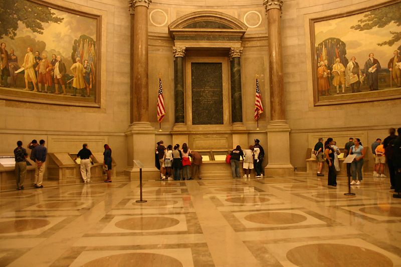 File:Interior of the National Archives and Records Administration (2004).jpg