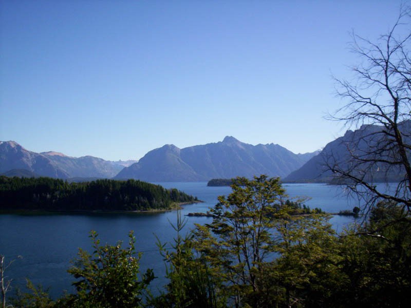 File:Lago Nahuel Huapi, Argentina, 2005.jpeg