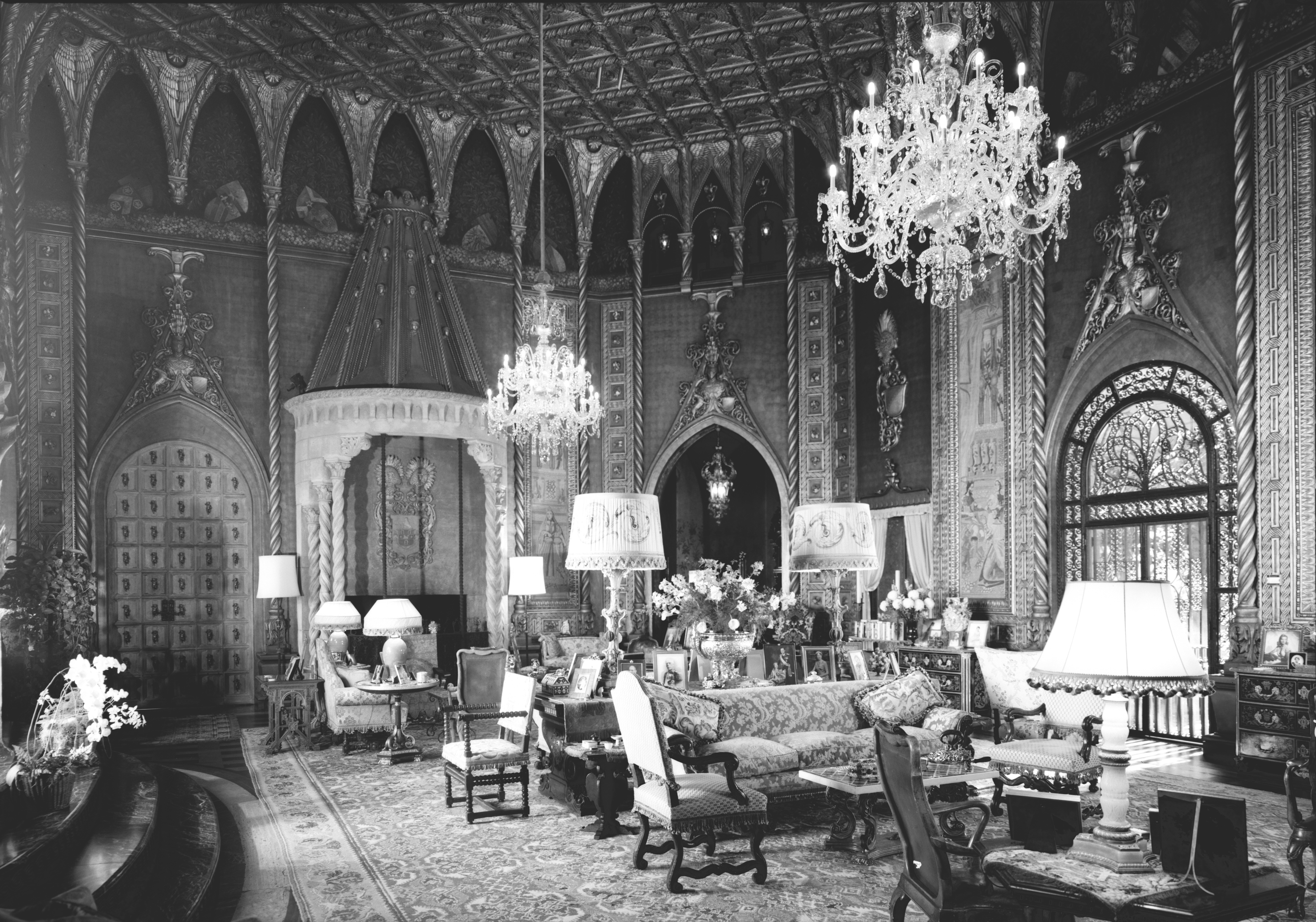 Mar-a-Lago,_Living_Room_looking_southwest_(1967).jpg