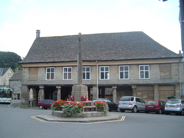 Small picture of Minchinhampton Market House courtesy of Wikimedia Commons contributors