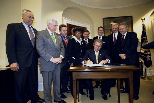 File:President George W. Bush signs the Sudan Peace Act.jpg