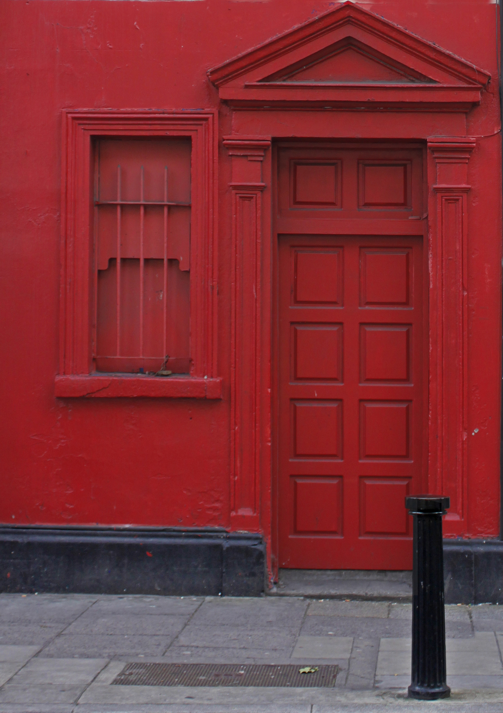 Красная дверь Рагинский. Красота по американски красная дверь. Где находится красная дверь. Красная дверь на выход.