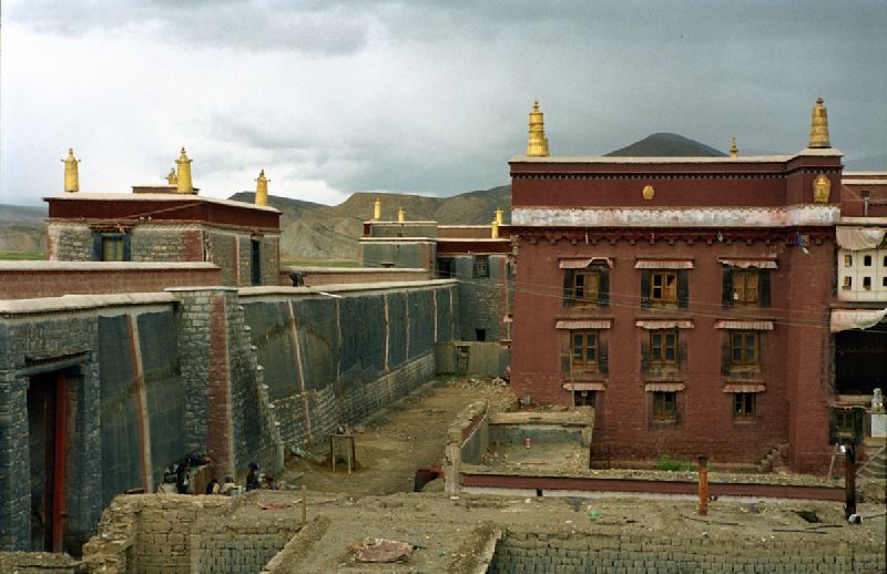 File:Sakya Gompa8.jpg