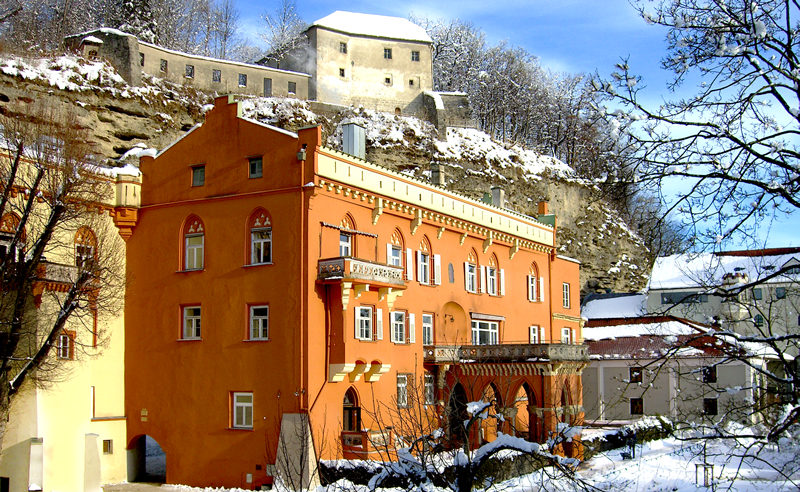 File:Schule Schloss Stein - Privatgymnasium und Internat.jpg