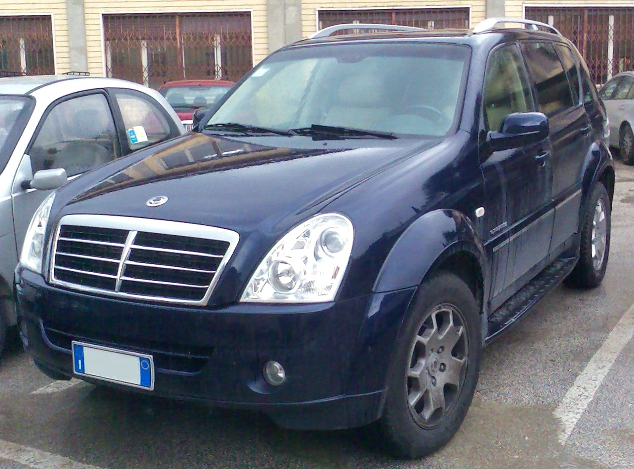 Rexton xvt. Рекстон 2 2.7 XVT. SSANGYONG Rexton 2001. SSANGYONG Rexton 2 XVT 2.7. SSANGYONG Rexton XVT.