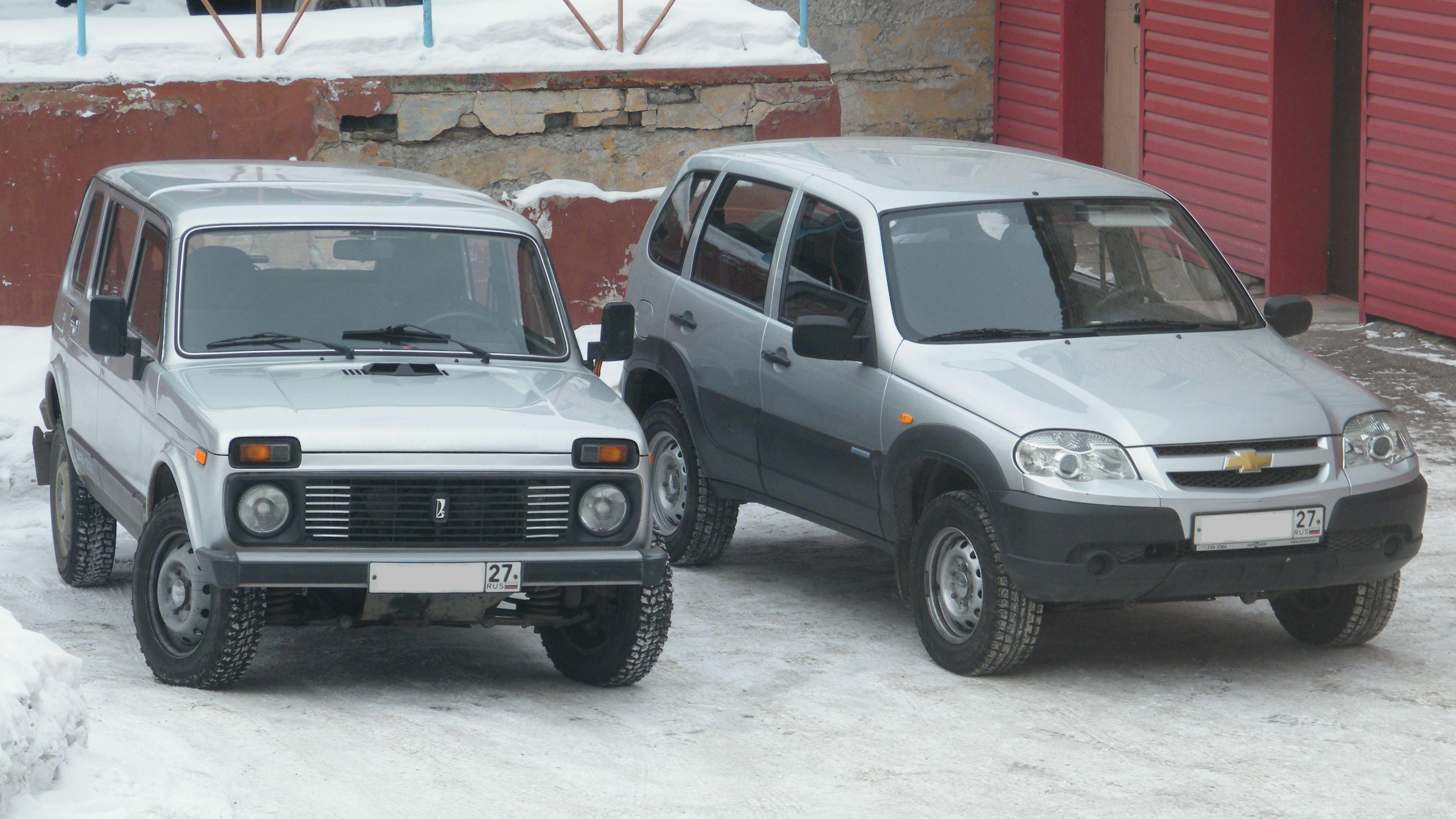 Lada 4x4 2131 белая