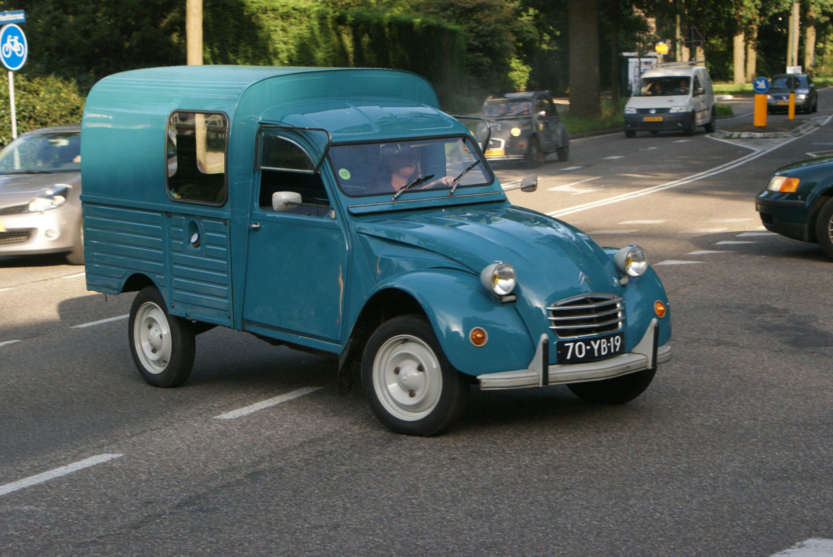 Citroen AK 400