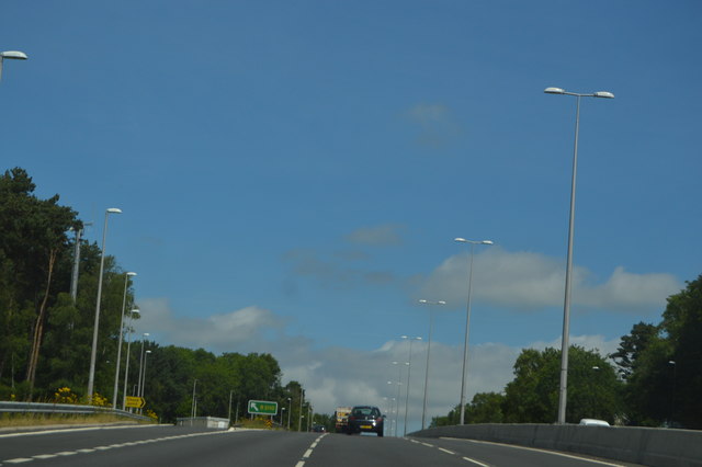 File:A23, northbound - geograph.org.uk - 4747256.jpg