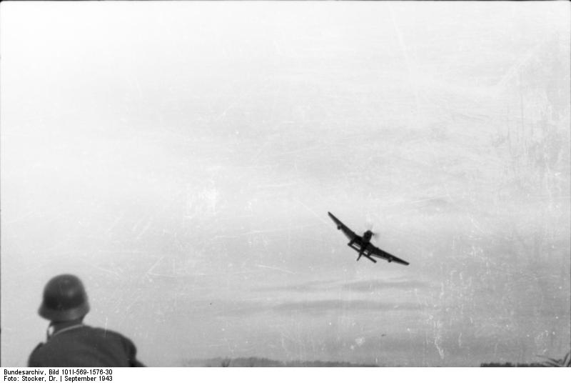 File:Bundesarchiv Bild 101I-569-1576-30, Italien, Junkers Ju 87.jpg