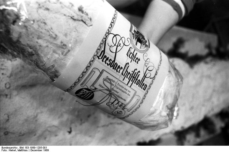 File:Bundesarchiv Bild 183-1989-1205-001, Dresden, Christstollen Herstellung.jpg