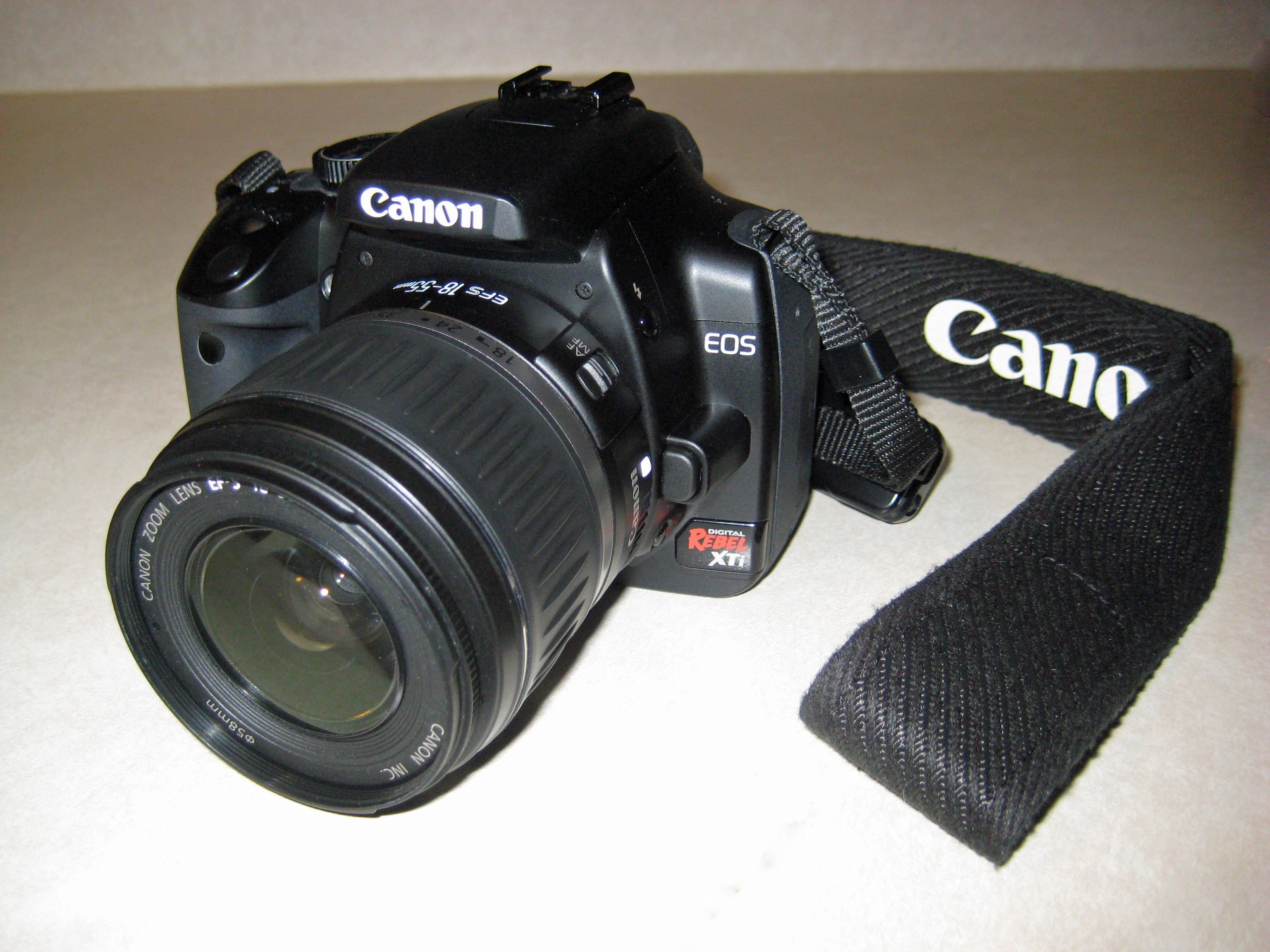 Canon EOS 400D - Wikipedia, la enciclopedia libre