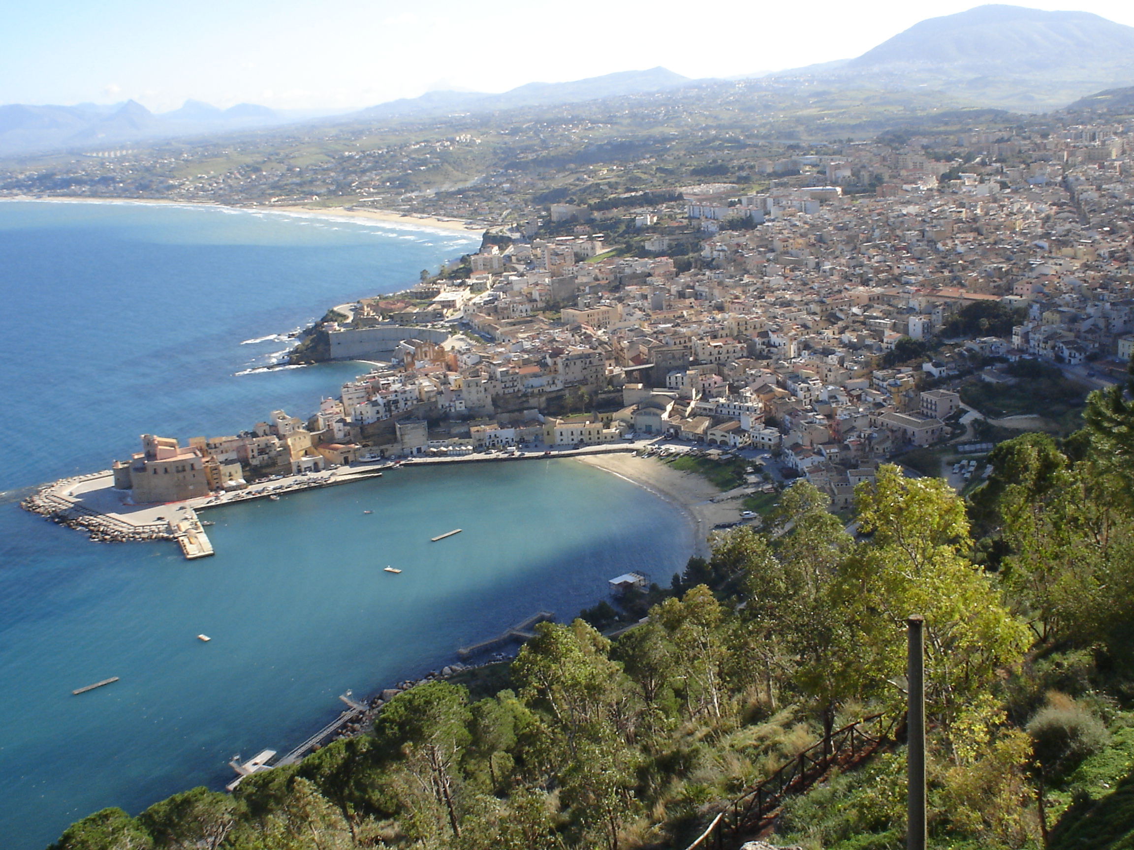 File:Castellammare del Golfo 3.JPG - Wikimedia Commons