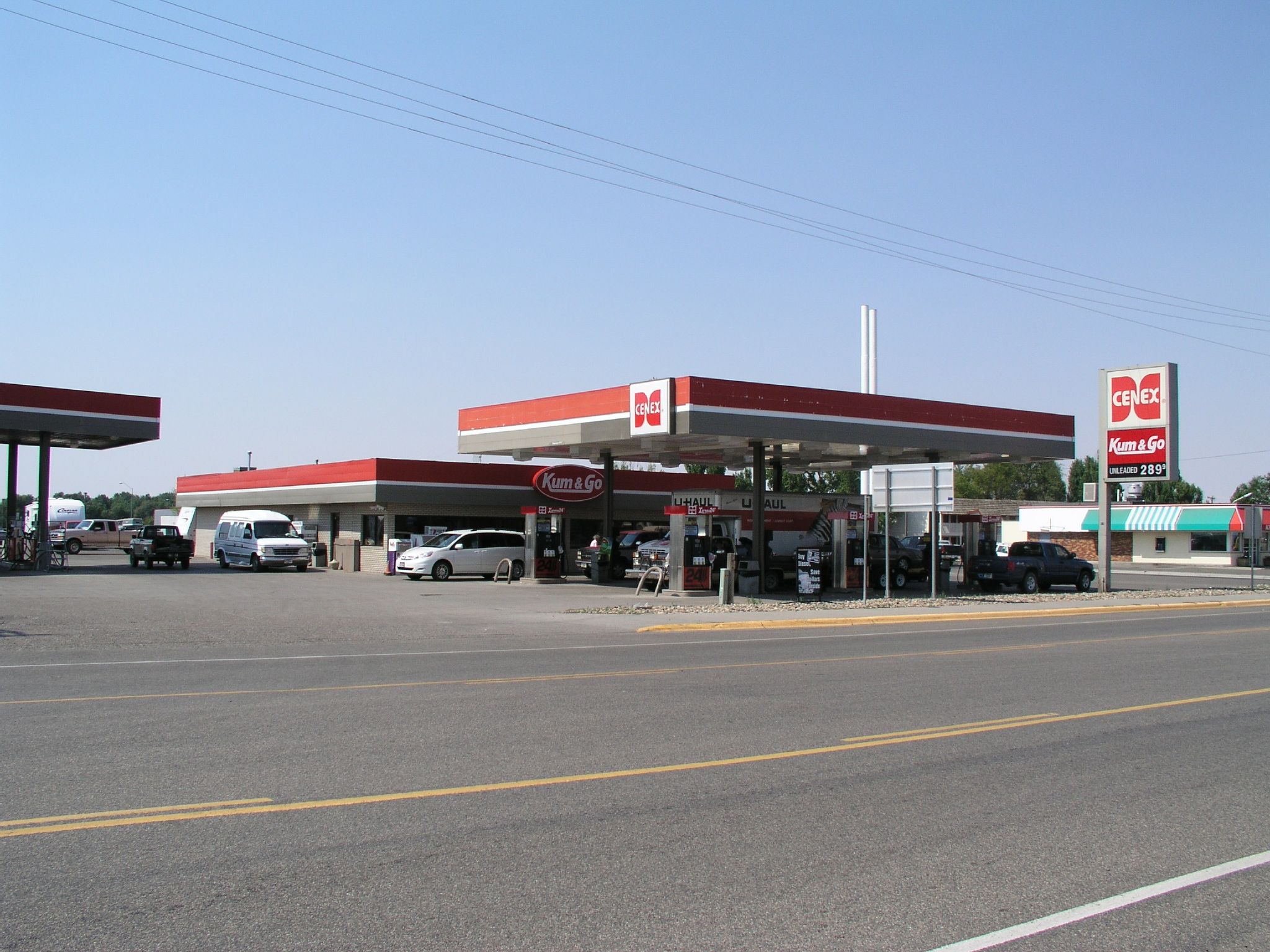 Filling station - Wikipedia