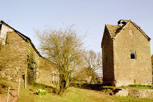 Dovecote, Upper Bache, Kimbolton - geograph.org.uk - 131135