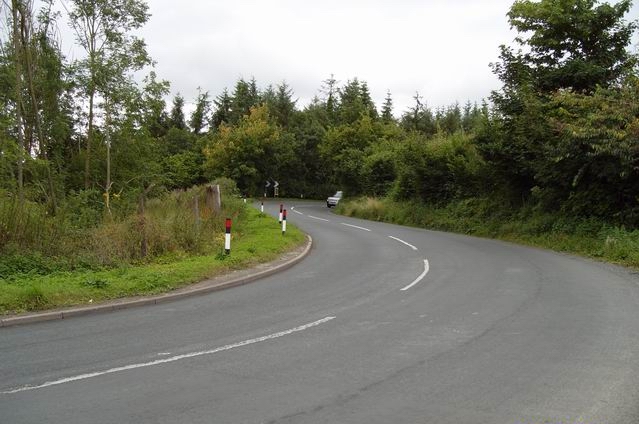 File:Fiddlers Elbow - geograph.org.uk - 907761.jpg