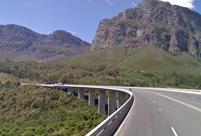 File:Hugos River Viaduct on N1 Highway South Africa.jpg