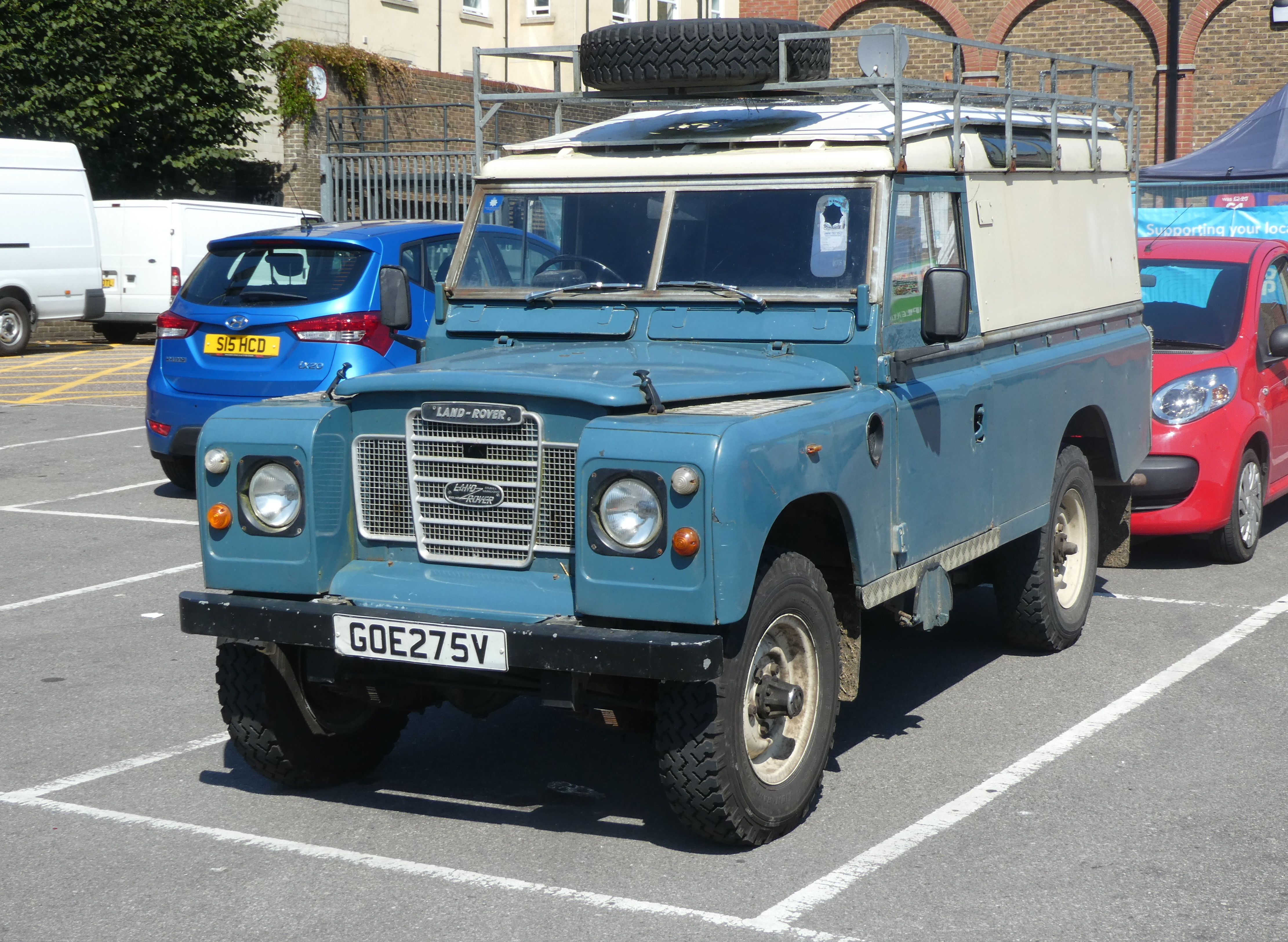 File:Land-Rover 109 Series III (1980) (50199259846).jpg - Wikimedia Commons