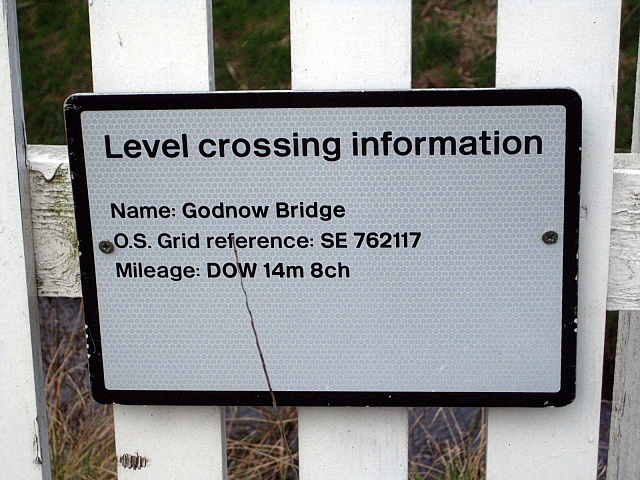 File Level Crossing Information Plate Geograph Org Uk Jpg Wikimedia Commons