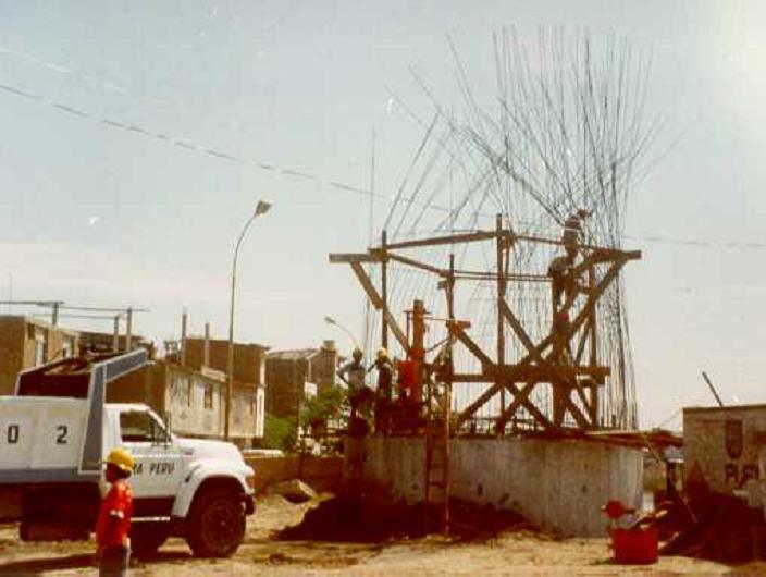 File:Puente Bolognesi cimentación 2.JPG