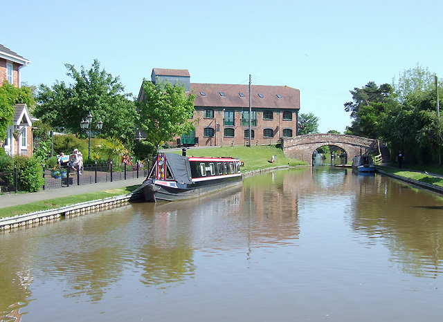 Shropshire Union Canal at Market Drayton, Shropshire - geograph.org.uk - 1592523