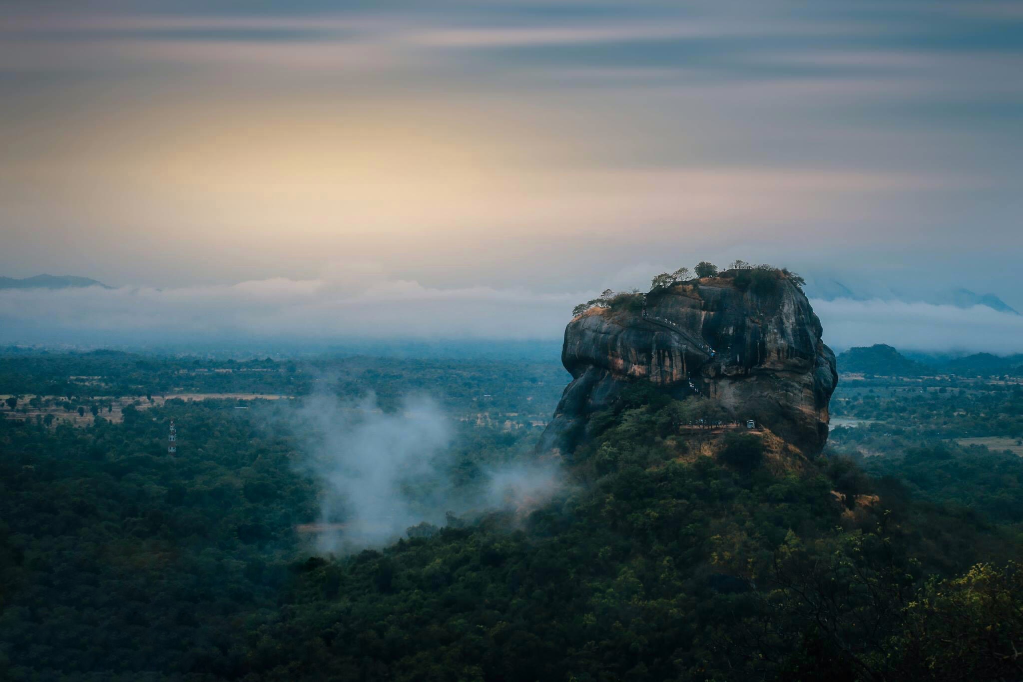 Tour round. Сигирия обои Windows 10. Visit Sri Lanka Tourism.