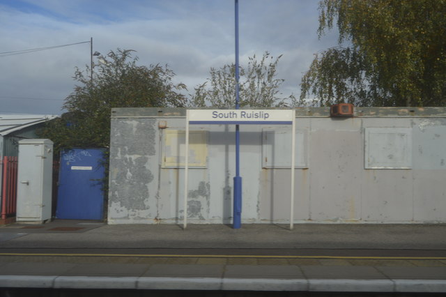 File:South Ruislip Station - geograph.org.uk - 5317167.jpg